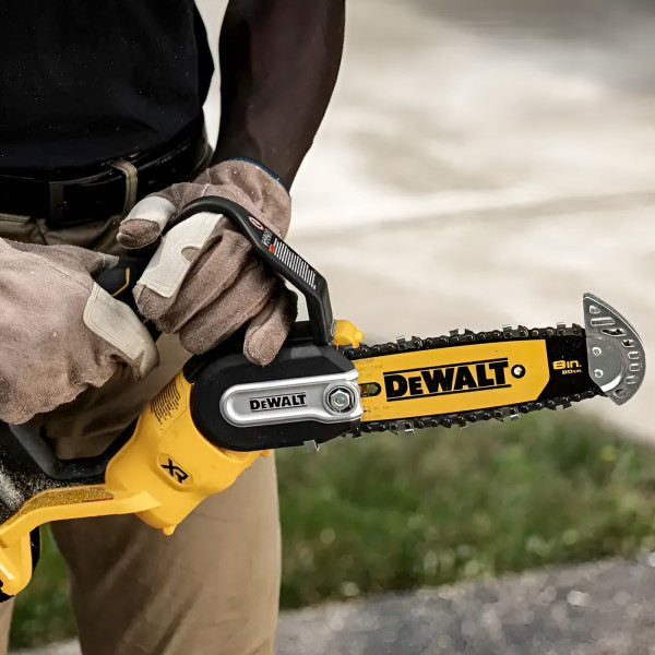 Акумуляторна ланцюгова міні-пила DeWALT DCMPS520P1, 1 акб, з/п