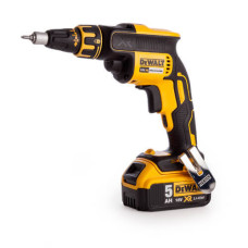 Аккумуляторный шуруповерт DeWALT DCF620P2K, 2 акб 5 Ah, з/у в чемодане