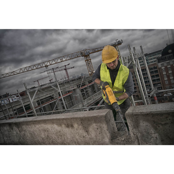 Аккумуляторный перфоратор SDS-Max DeWALT DCH481N, без акб в чемодане