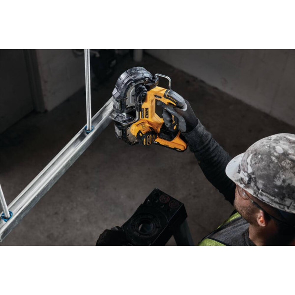 Аккумуляторная ленточная пила DeWALT DCS377NT, без акб в TSTAK