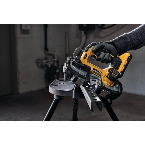 Аккумуляторная ленточная пила DeWALT DCS377NT, без акб в TSTAK