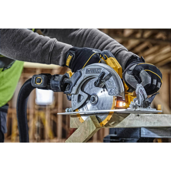 Аккумуляторная дисковая пила DeWALT DCS570N, без акб