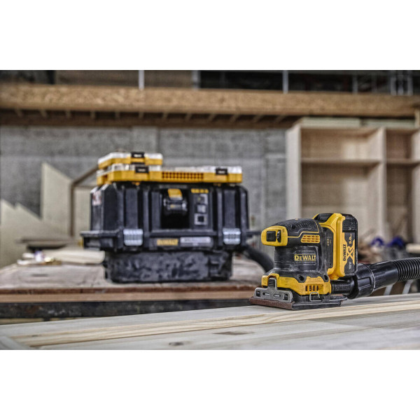 Аккумуляторная шлифмашина вибрационная DeWALT DCW200N, без акб